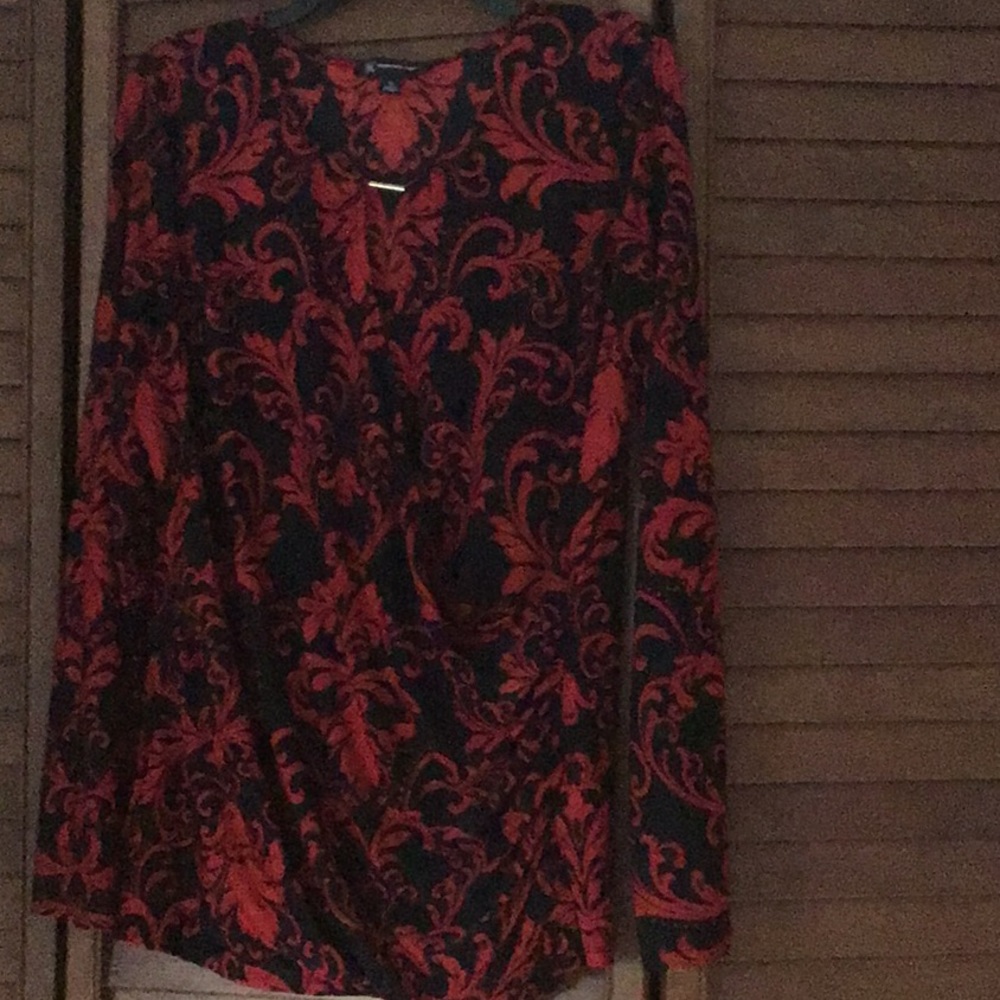 Women’s Inc top